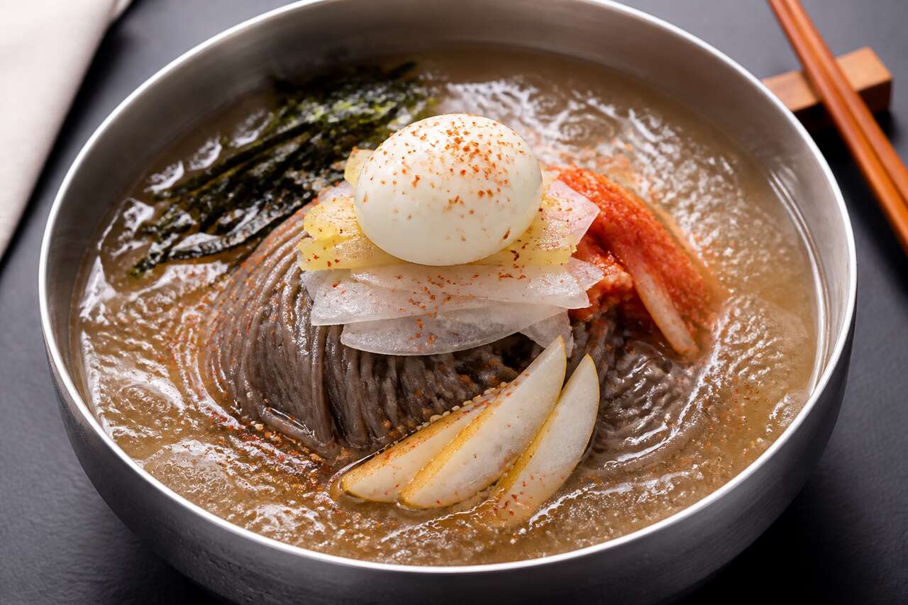 Recette du mul naengmyeon : la soupe de nouilles glacée coréenne