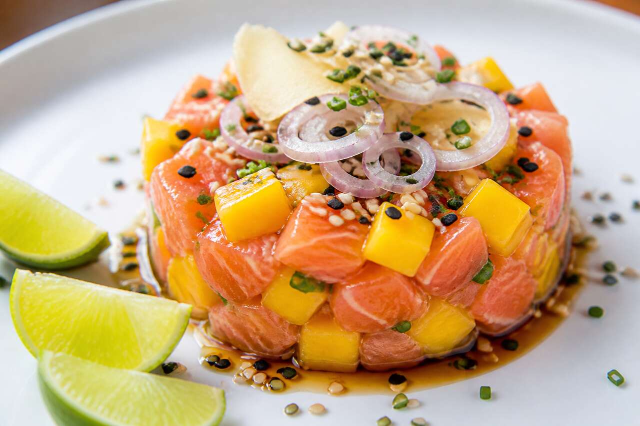 Recette de tartare de saumon à la mangue et au sésame