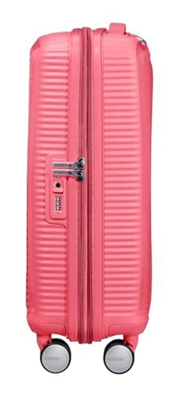 Découvrez notre test complet de la valise American Tourister Soundbox 55 cm : qualité, durabilité et performances pour vos voyages en cabine.