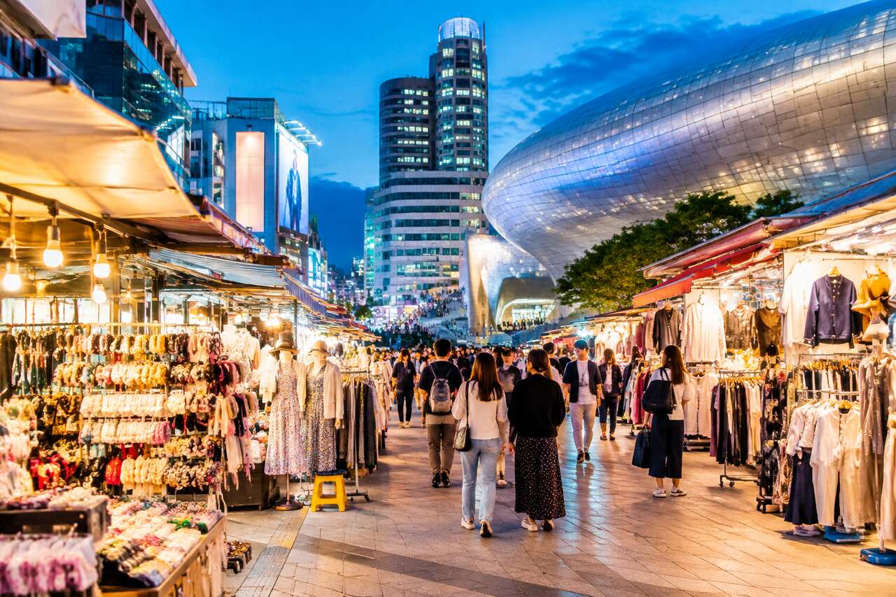 Marché de Dongdaemun : guide complet pour visiter ce lieu incontournable de Séoul