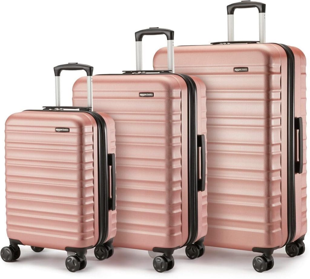 Test : valises rigides Amazon Basics en or rose