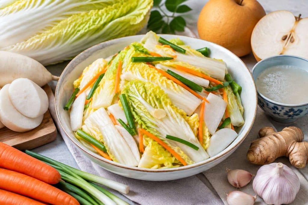 Recette de kimchi blanc non piquant : un kimchi doux et savoureux